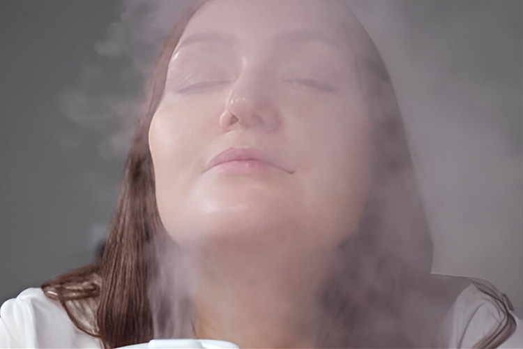 دستگاه‌های بخور گرم بهترین دستگاه بخورها برای سرماخوردگی محسوب می‌شوند.